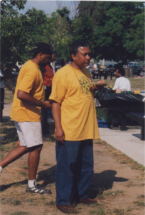 Picnic2001-07.jpg 59.8K