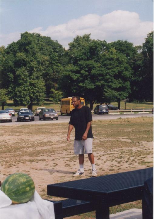 Picnic2001-14.jpg 56.4K