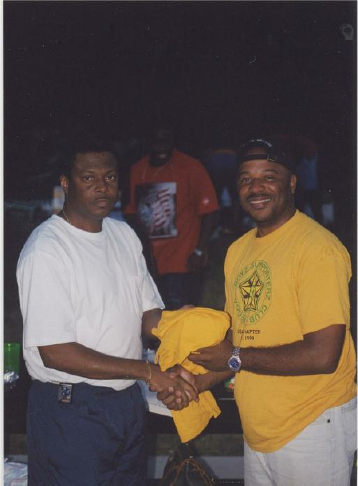 Picnic2001-17.jpg 32.1K