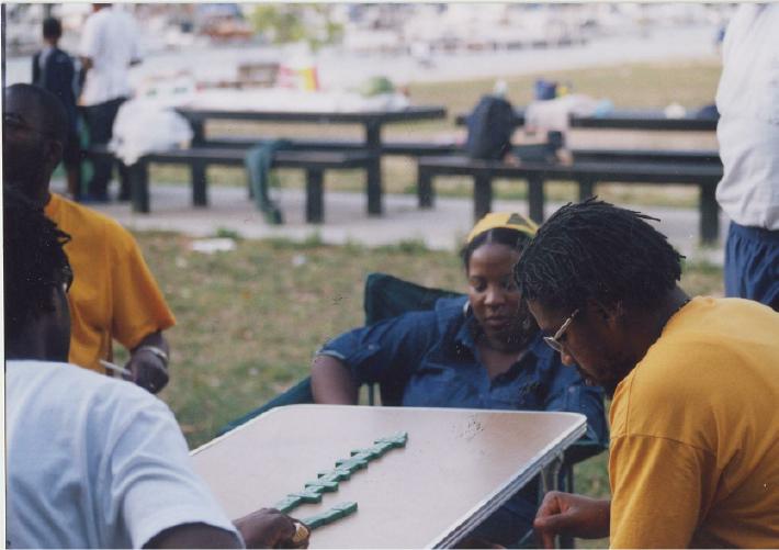 Picnic2001-18.jpg 41.5K