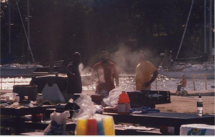 Picnic2001-21.jpg 39.4K