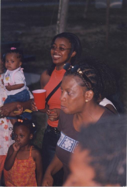Picnic2001-31.jpg 32.7K