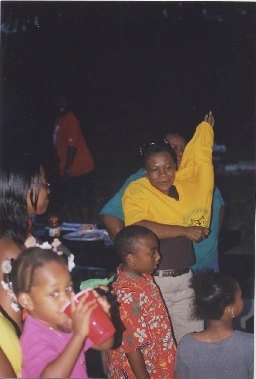 Picnic2001-37.jpg 36.1K