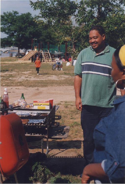 Picnic2001-47.jpg 61.1K