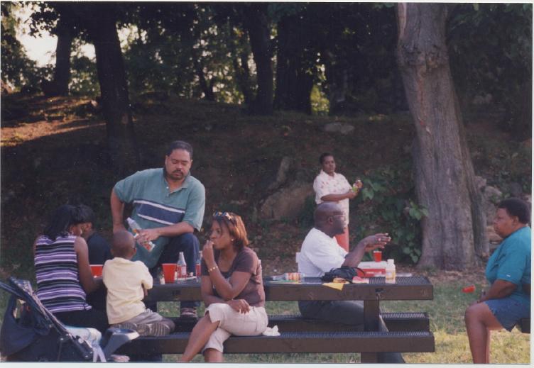 Picnic2001-53.jpg 54.5K